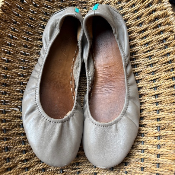 Tieks By Gavrieli Women’s 9 Taupe Italian Leather Flat Shoes Ballet Flats - Picture 1 of 7